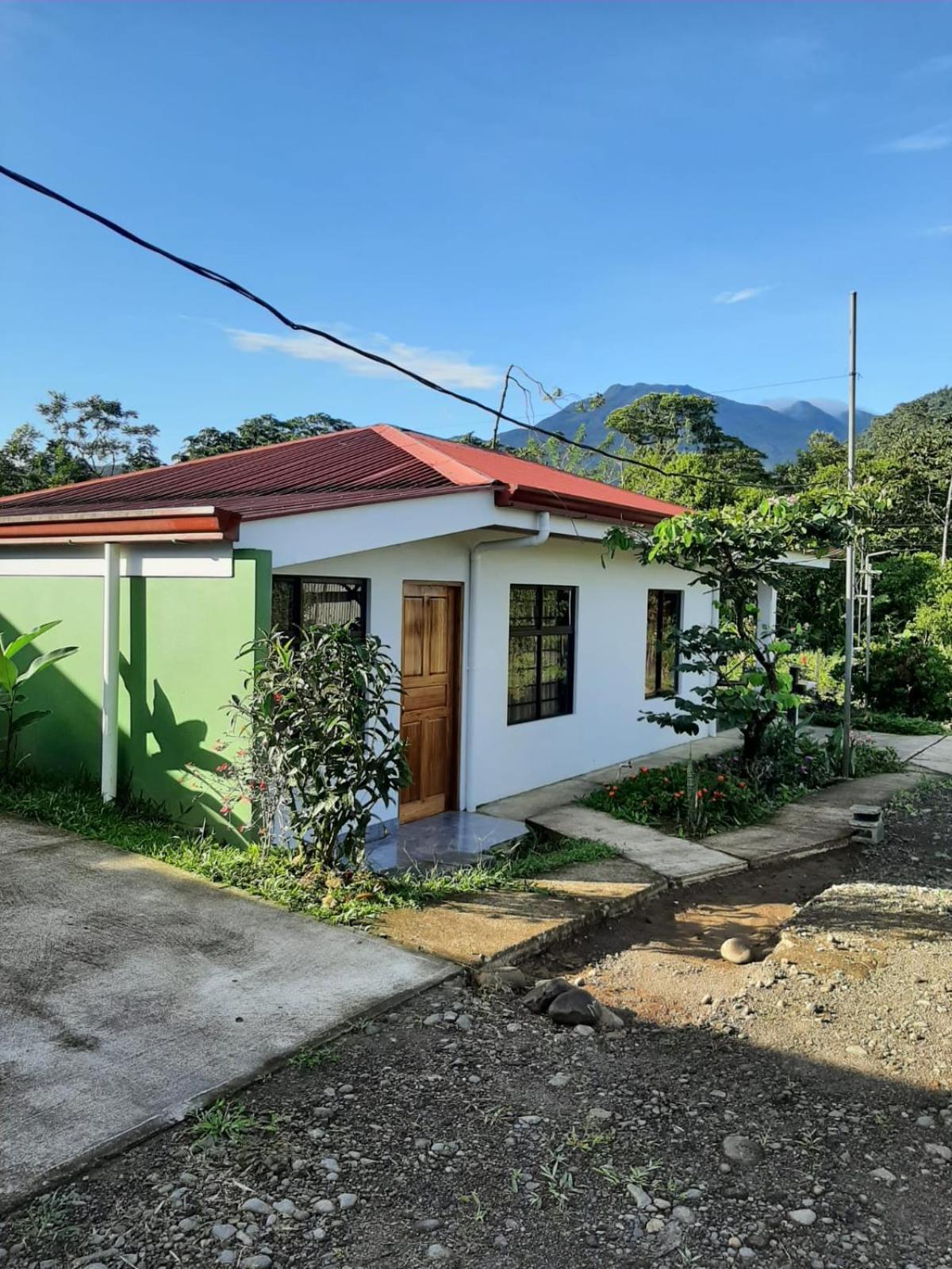 Cabinas El Pilon Rio Celeste Buitenkant foto